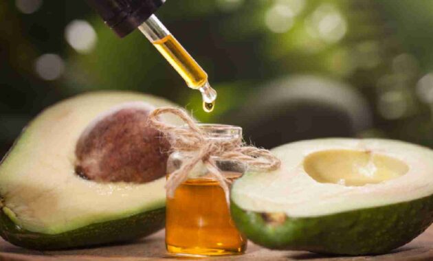 Step-by-step guide to make avocado oil at home for skin