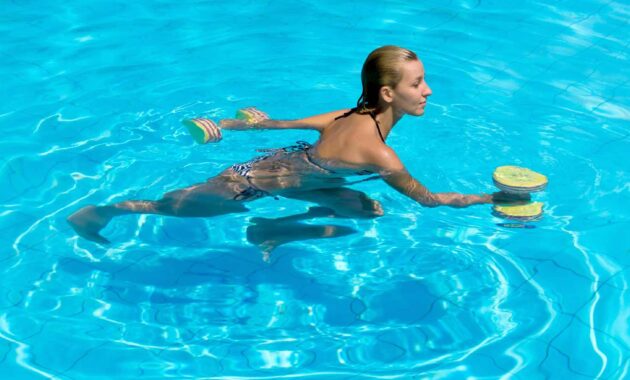 7 pool exercises for weight loss and full body workout