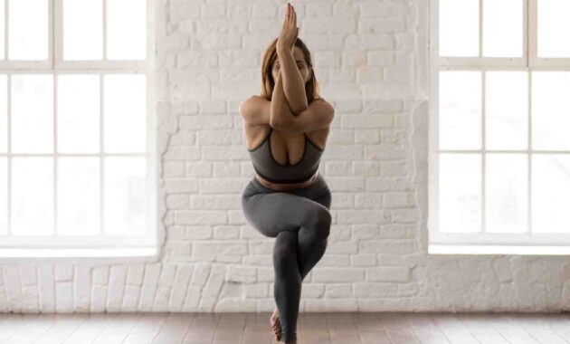 5 yoga poses to make your saggy breasts look firm