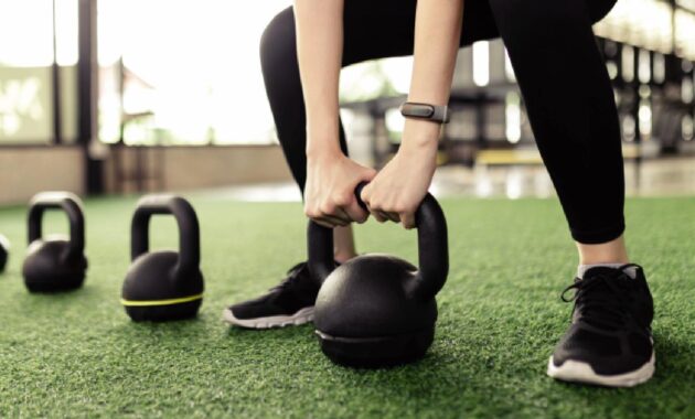 Know the benefits of kettlebell swings for your body