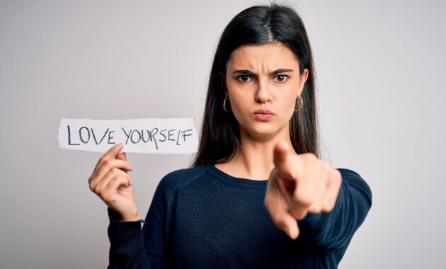 Self-hatred: Causes and tips to stop hating yourself