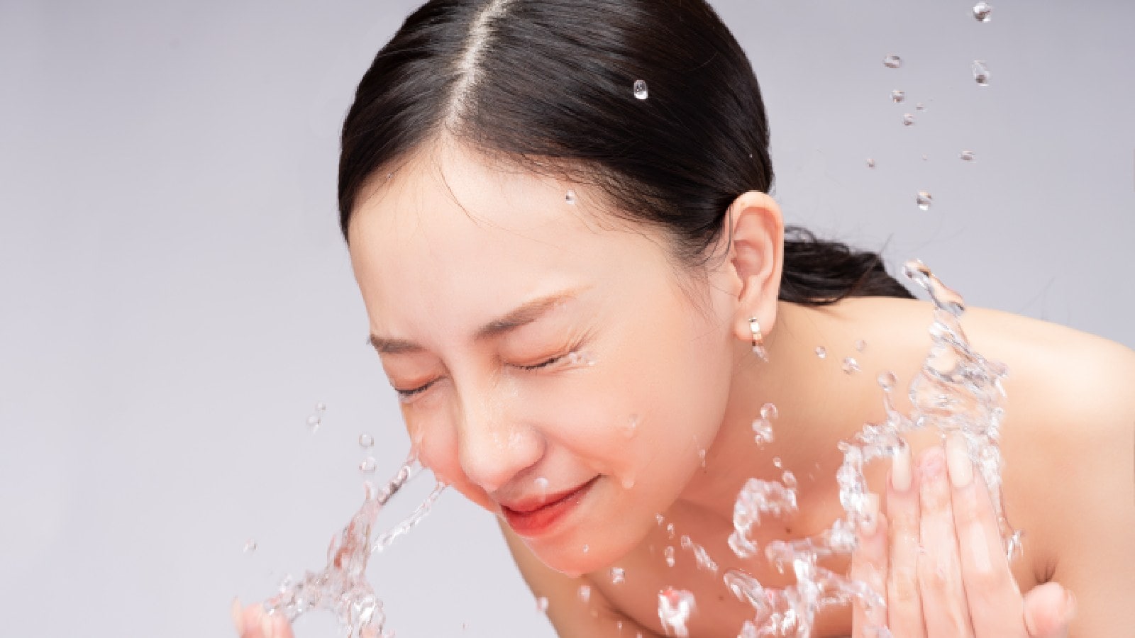 5 best Korean cleansers for glowing glass skin