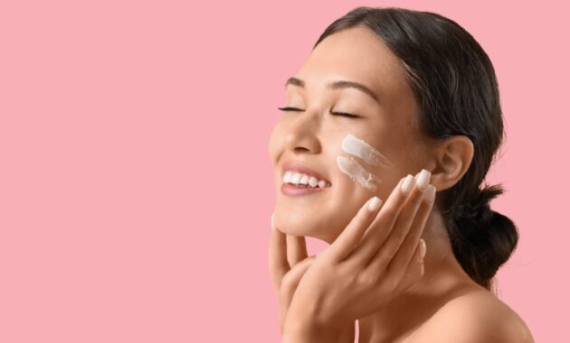 Hydrator vs moisturiser: Know the difference