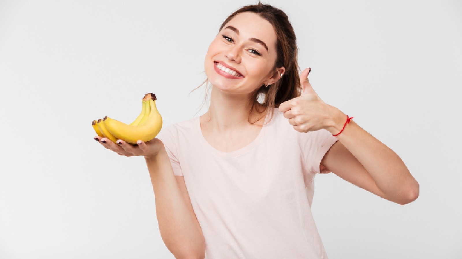 Eating banana before bed can improve sleep