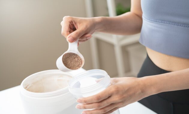 7 best protein powders for breastfeeding moms