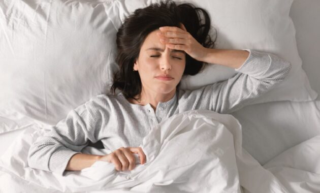 Causes of morning headache in winter and 7 tips to deal with it