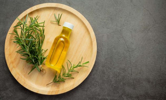 How to make rosemary oil at home