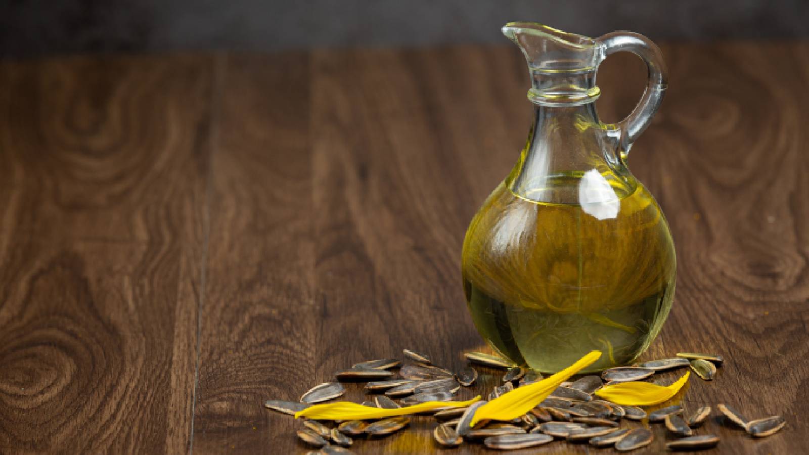 Rice bran oil vs sunflower oil: What is healthier?