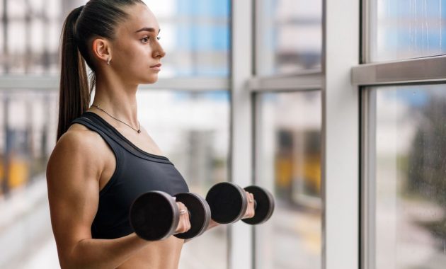 Bicep curls: Benefits and how to do it