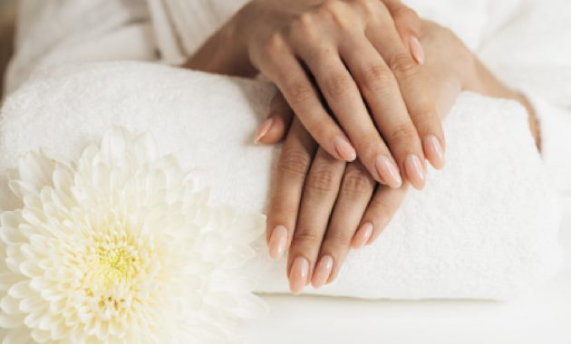 How to keep your nails clean: Tips for fingernails and toenails