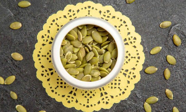 Raw or roasted pumpkin seeds: Know the best way to eat them